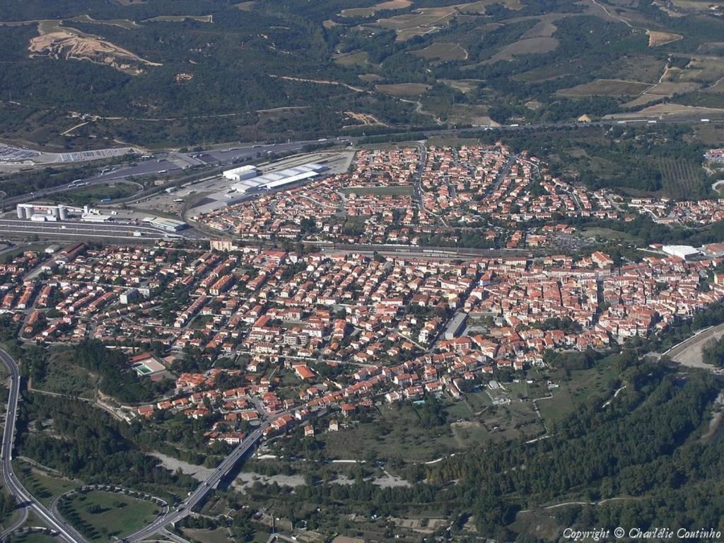 Appartement Centre Ville Du Boulou Pour 2 Adultes-2 Enfants- Check In 17H-21H--Juillet-Aout Reservation De 7 Jours Mini Le Boulou Luaran gambar