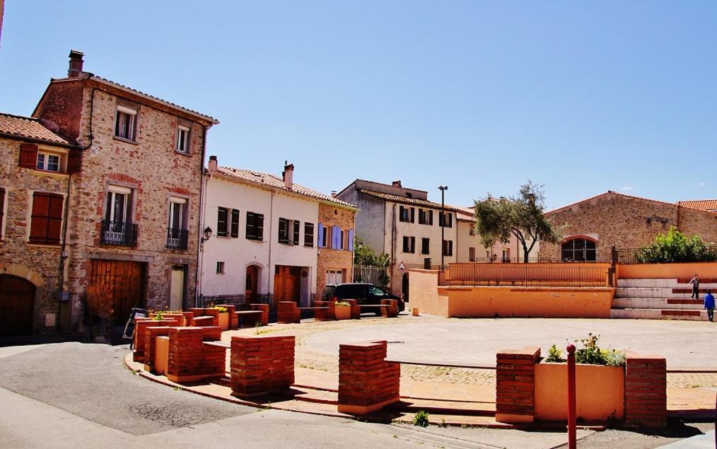 Appartement Centre Ville Du Boulou Pour 2 Adultes-2 Enfants- Check In 17H-21H--Juillet-Aout Reservation De 7 Jours Mini Le Boulou Luaran gambar